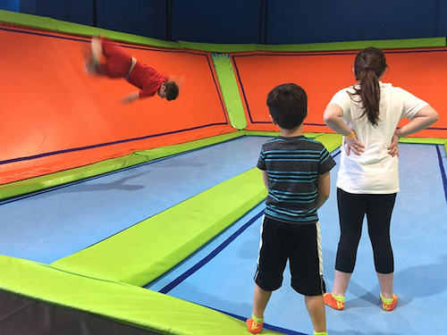 Skat Uendelighed gentagelse Mullet Hop Trampoline Park in D'Iberville | Mississippi - on  FamilyDaysOut.com