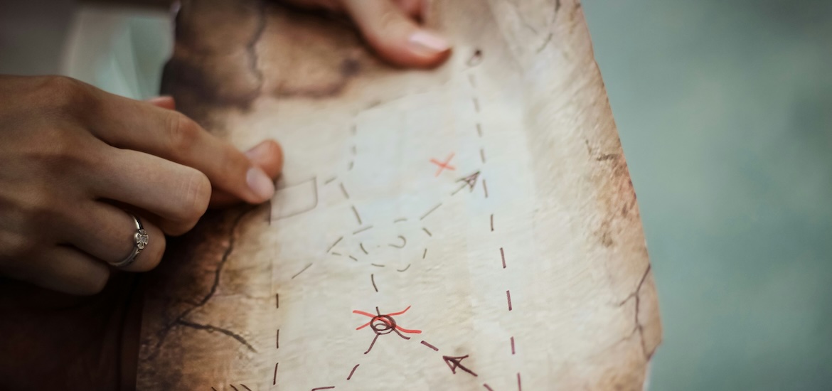 Indoor Kids Scavenger Hunts with fun clues and family-friendly challenges