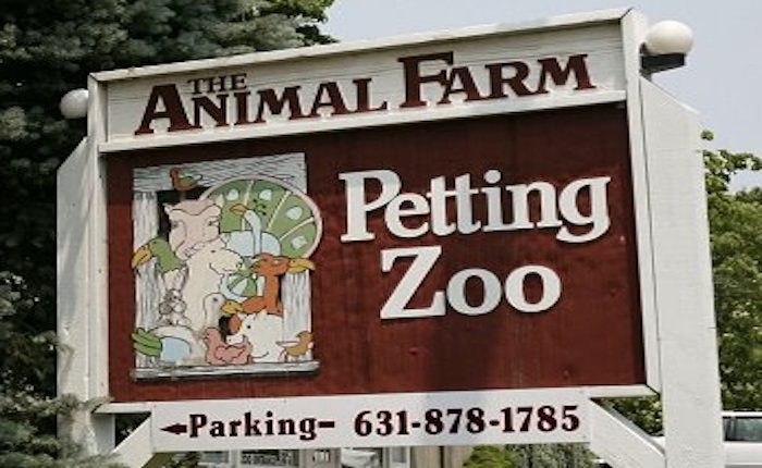 Petting zoo sign