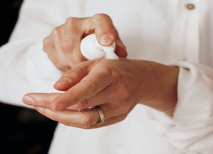 applying hand creme