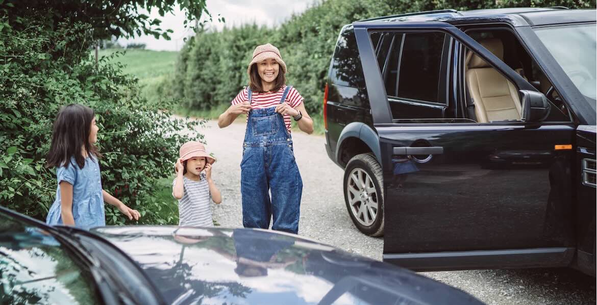 family heading on roadtrip