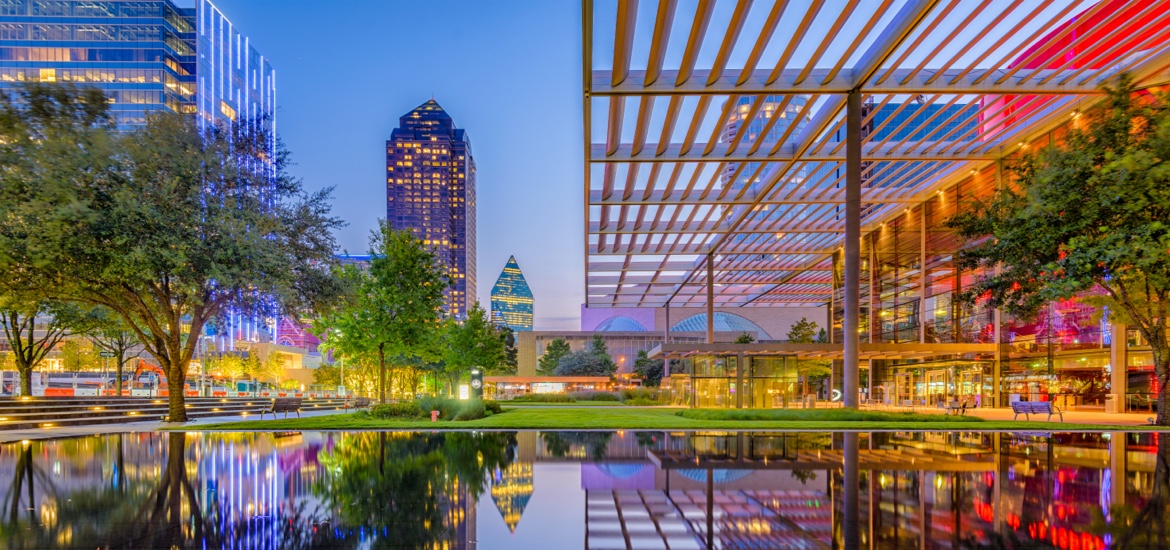 Dallas, Texas, USA downtown cityscape at twilight