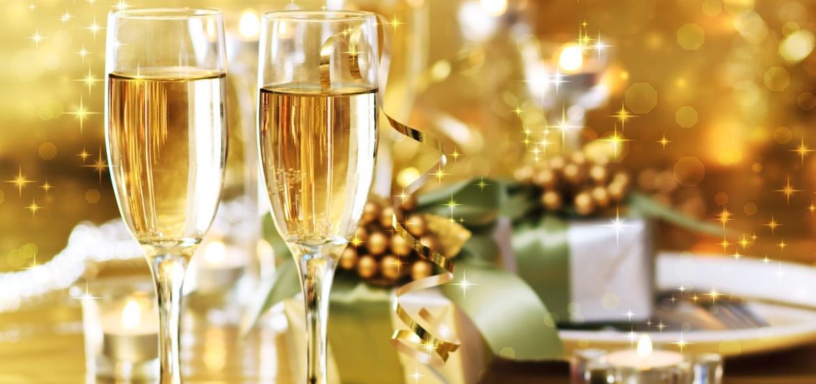 new year resolution champagne glasses family tradition family days out blog