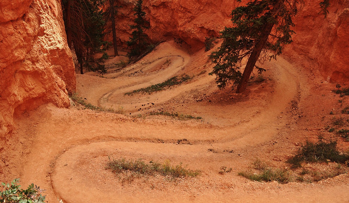 Peek-a-Boo Trail, Bryce, Canyon switchbacks, orange hoodoos