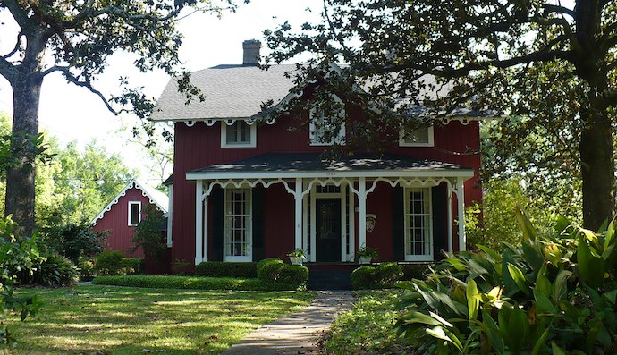 Stroll Lower Dauphin Street Historic District