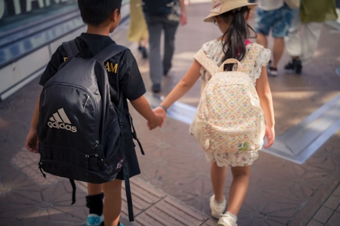 kids hand in hand