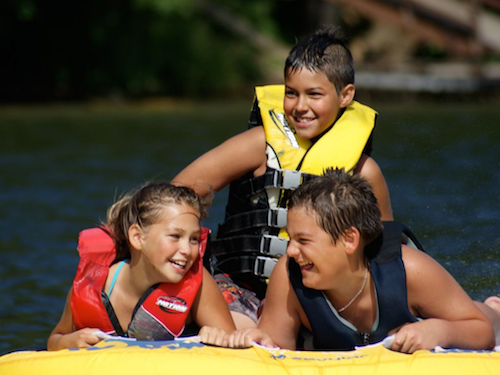 loon lake lodge oregon RV park fun for kids with swimming and fishing spots in summer