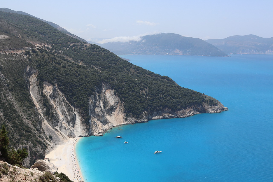 https://pixabay.com/photos/myrthos-beach-kefalonia-greece-4116675/