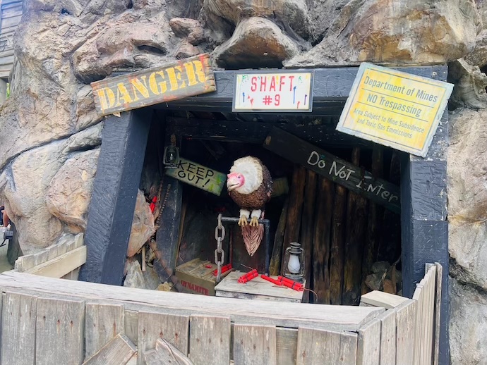 Dollywood Mineshaft