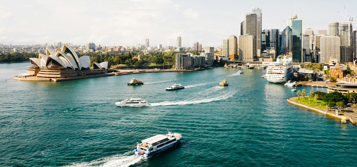 sydney australia fun activities in sydney family days out sydney harbour sunshine sydney harbour bridge