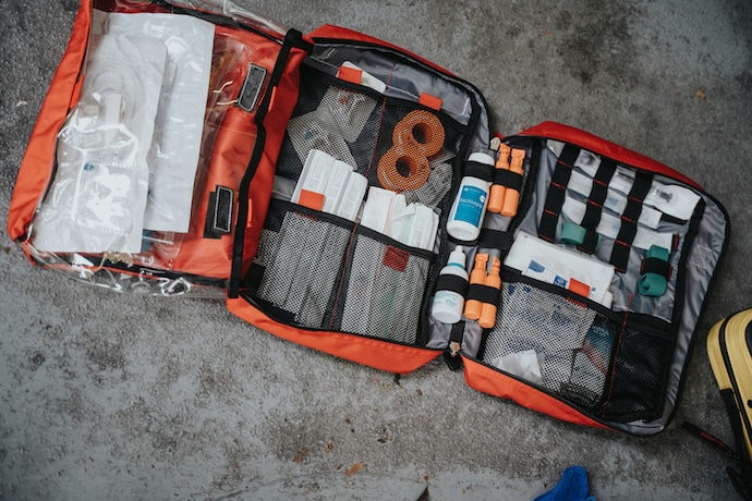 car emergency kit