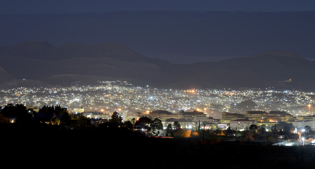 Scenic view of El Paso with mountains in the background