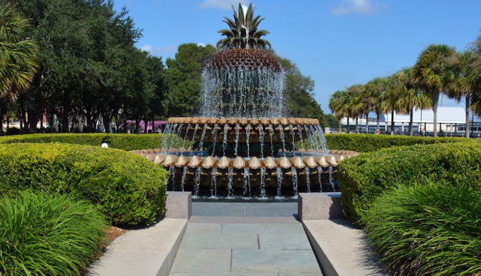 Visit the iconic Waterfront Park