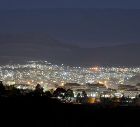 Scenic view of El Paso with mountains in the background