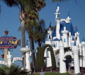golf n stuff in ventura california is family fun for all