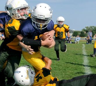 Kids doing sports 