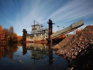 Gold dredge