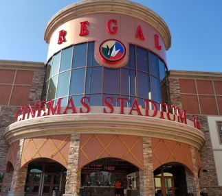 regal-cinema-everett