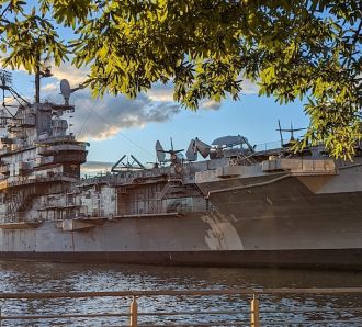 Exterior The Intrepid Sea, Air & Space Museum