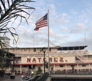 steamboat natchez riverboat cruise new orleans