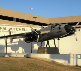 mitchell gallery of flight milwaukee airport