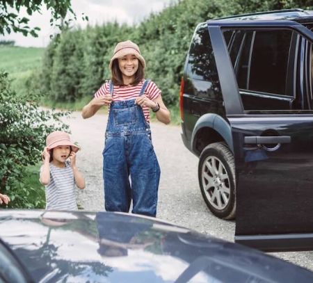 family heading on roadtrip