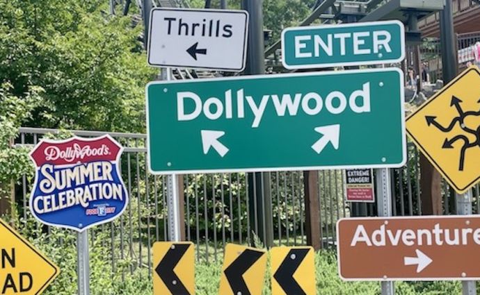 Dollywood sign