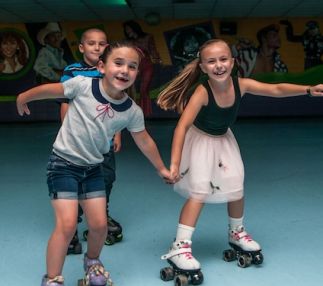 Skating fun for kids in Tucson Arizona with public skate sessions