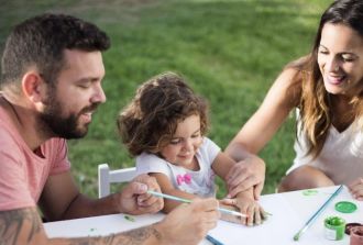 A family paints together