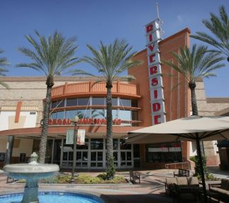 regal-riverside-plaza