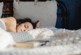 woman sleeping in bed