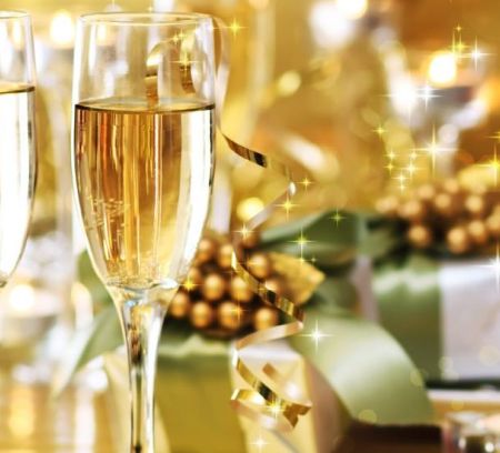new year resolution champagne glasses family tradition family days out blog