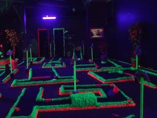 Glow golfin