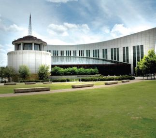 Country Music Hall of Fame in Nashville is great for country music fans and kids