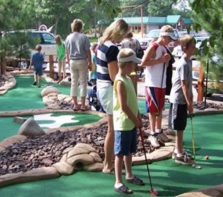 whistling wolf mini golf