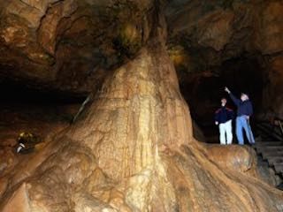 Natural bridge caverns