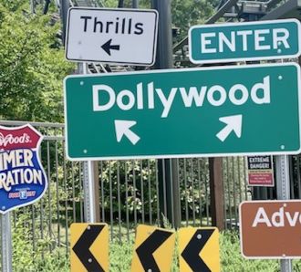Dollywood sign