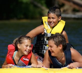 loon lake lodge oregon RV park fun for kids with swimming and fishing spots in summer