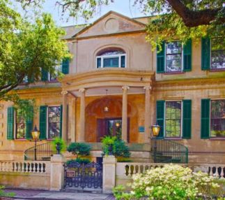 owens-thomas house and slave quarters savannah