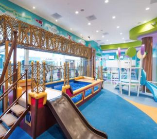 giggles n hugs topanga restaurant and playground for kids under 10