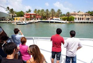 guest enjoying star island famous people Mansions