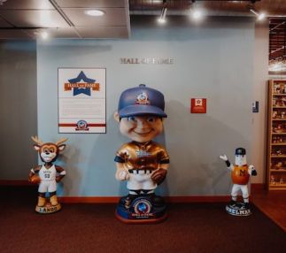 national bobblehead hall of fame and museum milwaukee
