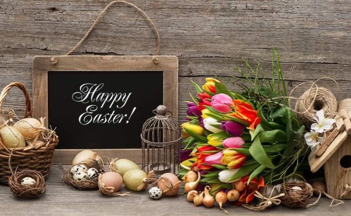 Easter sign and eggs