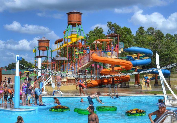 Holiday springs water park