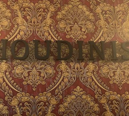 Houdini's Escape Room Southampton sign 